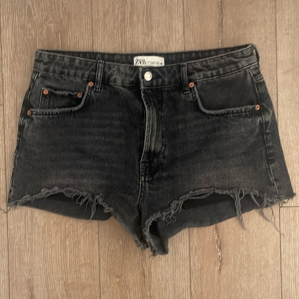 Zara The High Waist Short in Black